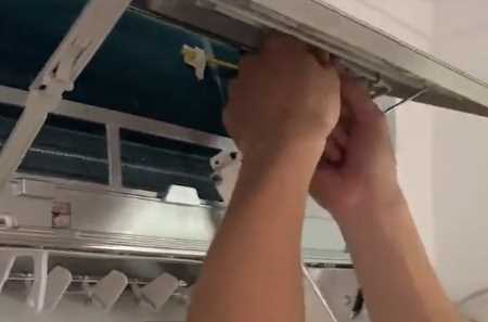 怎么打開空調(diào)外殼,格力空調(diào)內(nèi)機怎么拆開外殼圖10