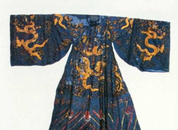 蟒袍最初是什么人穿的皇后還是文武官員