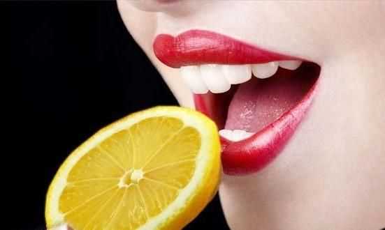 牙黃在家自己變白小妙招