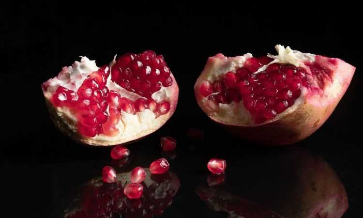 石榴果看外表沒(méi)有啥毛病，掰開(kāi)后里面都黑壞了，也沒(méi)有害蟲(chóng)，這是什么病