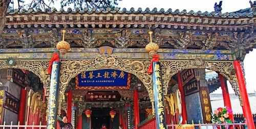 五臺(tái)山五爺廟的牌匾是誰(shuí)寫(xiě)的