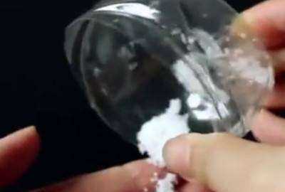 油性膠粘手上怎么辦,膠水粘手有什么辦法圖2