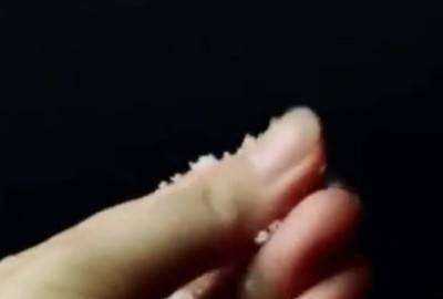 油性膠粘手上怎么辦,膠水粘手有什么辦法圖3