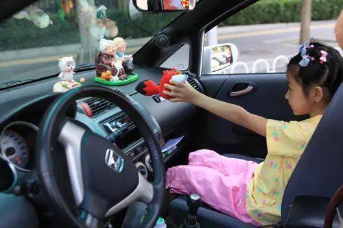 開車兒童出行安全知識