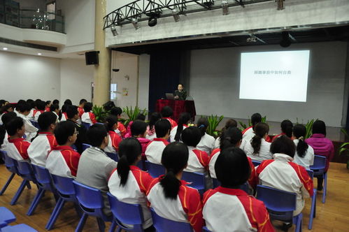 對(duì)全園師幼進(jìn)行安全知識(shí)講解