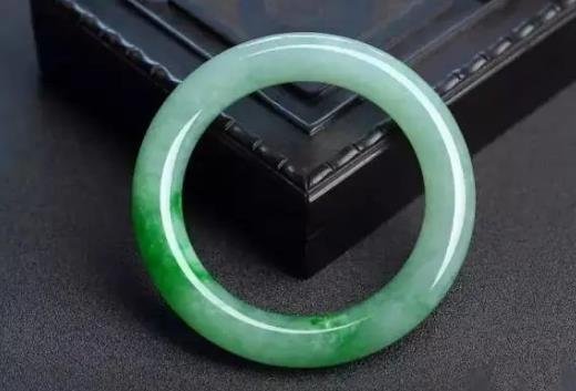 翡翠真假鑒定方法簡單 翡翠真假鑒定方法簡單