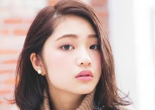 國(guó)字臉適合什么發(fā)型