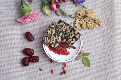 阿膠糕吃了對(duì)女人有什么好處