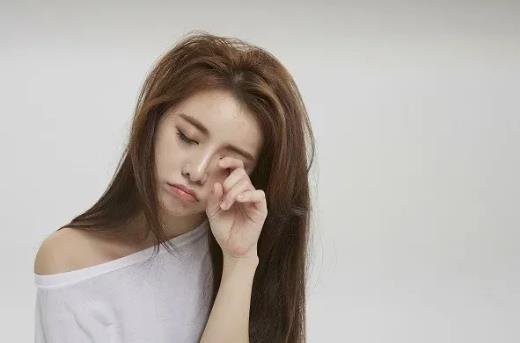 女人左眼跳的預(yù)兆是吉是兇 女人左眼跳的預(yù)兆是吉是兇