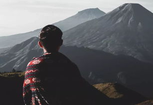 不因人熱的典故