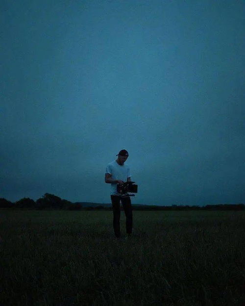 心情不好的句子傷感正能量,委屈成長(zhǎng)的正能量的句子,傷感帶有正能量的句子