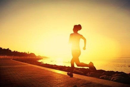 晨跑開心的正能量句子