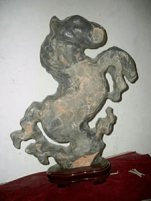 關(guān)于贊美靈璧石的詩(shī)句