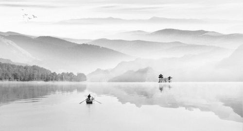 山有關(guān)的古詩句