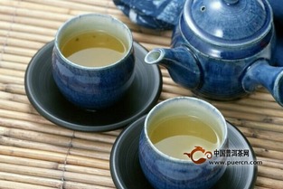 一句關(guān)于普洱茶的詩(shī)句
