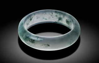 關(guān)于翡翠手鐲的詩句