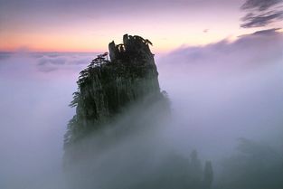 關(guān)于寫廬山的贊美的詩句子