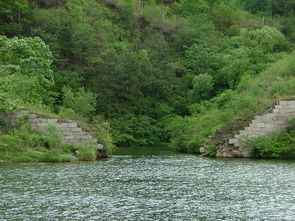 關(guān)于水長(zhǎng)城的詩句