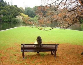 關于秋天的詩句四行簡單