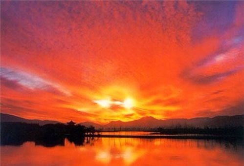 古詩中登樓遠眺的詩句