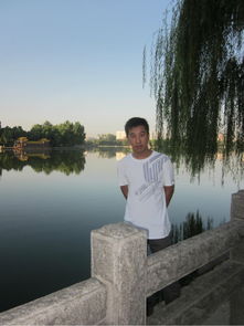 夏雨荷關于大明湖的詩句