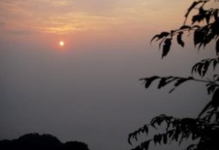 贊美海上日出的古詩(shī)句