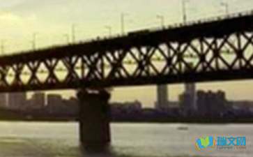 有關(guān)描寫長江的詩句古詩,描寫長江的詩句古詩四年級,描寫武漢長江的詩句古詩