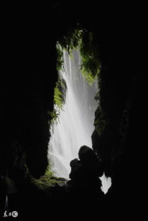 關(guān)于水簾洞的詩句