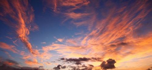 關(guān)于朝霞美的古詩(shī)句,描寫朝霞晨霧的古詩(shī)句,描寫女人美的古詩(shī)句