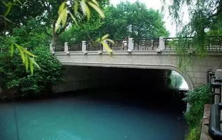 關于友誼橋的詩句有哪些