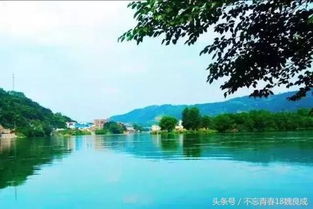 關(guān)于峰巒疊翠的詩句