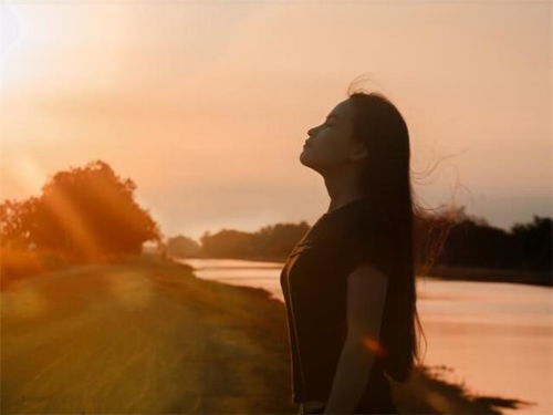 緬懷老人逝世的古詩句