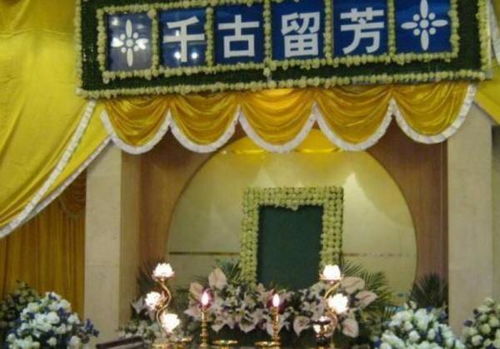 關(guān)于長(zhǎng)輩過(guò)世的詩(shī)句