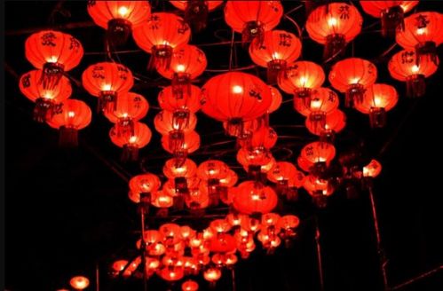 小學(xué)關(guān)于燈籠的詩(shī)句