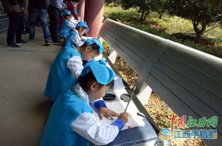 孩童戲雪的古詩句