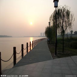 關于漢江河堤的詩句