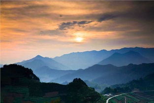 關(guān)于山神秘的詩(shī)句