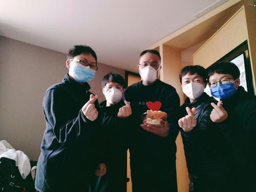 感動(dòng)一路前行作文開(kāi)頭