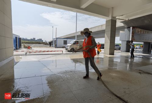 寫環(huán)衛(wèi)工的作文精彩開頭