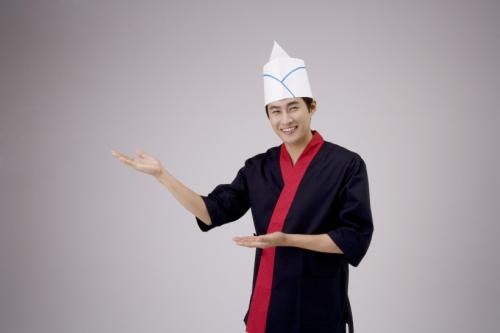 餐廳服務(wù)員述職報告(餐廳服務(wù)員個人總結(jié))