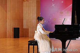 快樂的一件事經(jīng)典作文開頭結(jié)尾