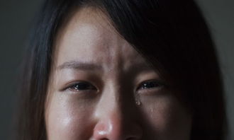 面對友情流淚了作文500字作文開頭