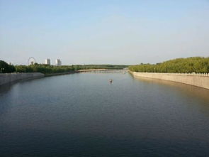 校園春夏秋冬景色作文