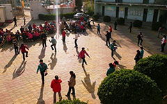 校園趣事作文200字左右