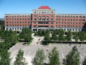 福建工業(yè)學校校園風景600字作文