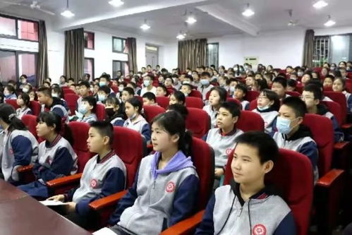 撐起法治校園藍天作文