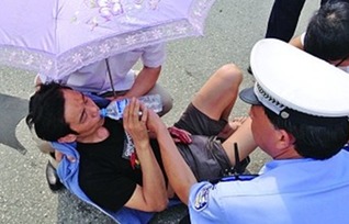 尋找身邊的感動作文校園