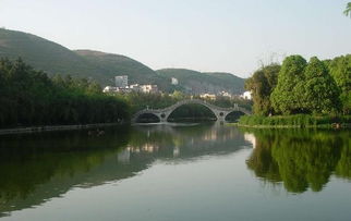 吉首二中校園景色作文