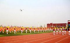 寫校園運(yùn)動會開幕式作文400字