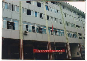 我愛(ài)校園哪個(gè)學(xué)校教學(xué)樓的事作文